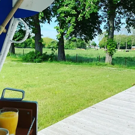 Poggenhof West Requits *